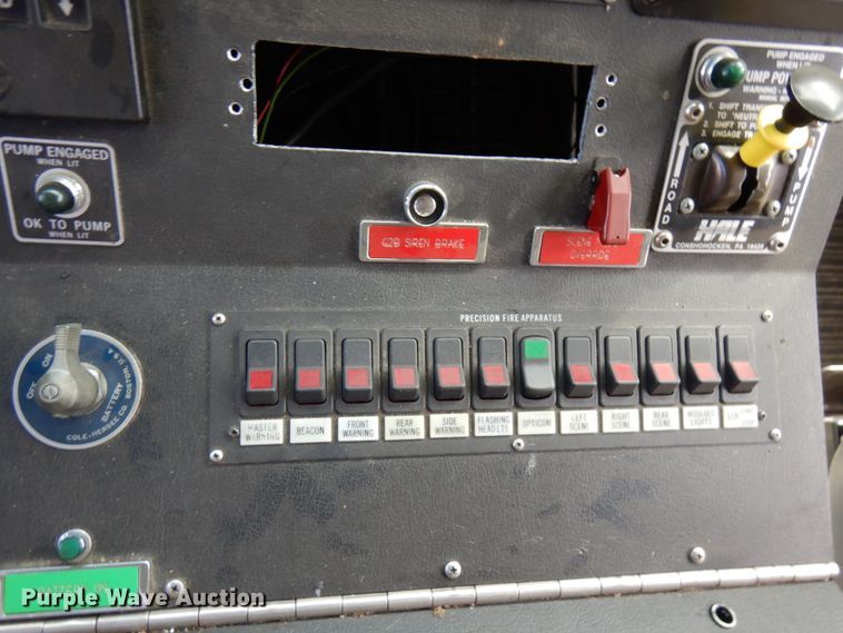 image for item IT9253 2001 Freightliner FL80  pumper fire truck