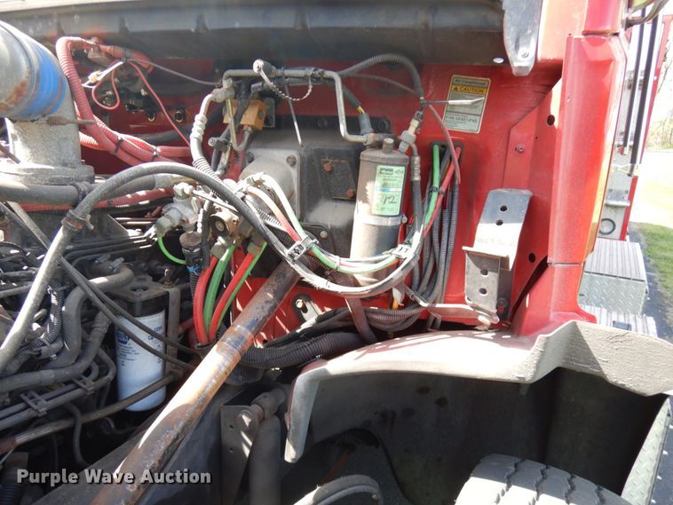 image for item IT9253 2001 Freightliner FL80  pumper fire truck