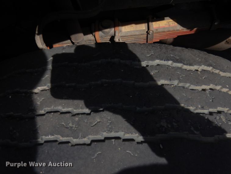 image for item IT9253 2001 Freightliner FL80  pumper fire truck