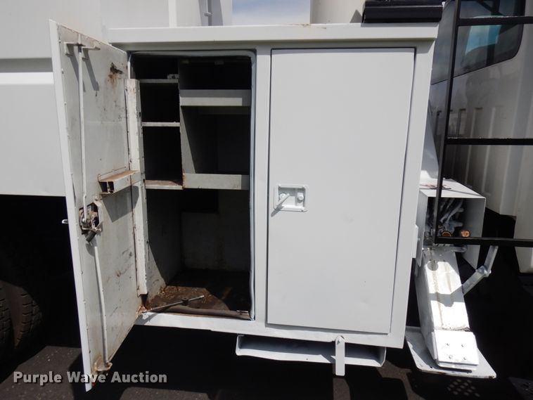 image for item IT9257 2004 GMC C7500  forestry bucket truck