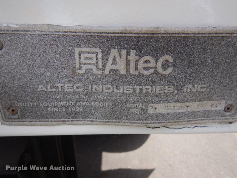 image for item IT9257 2004 GMC C7500  forestry bucket truck