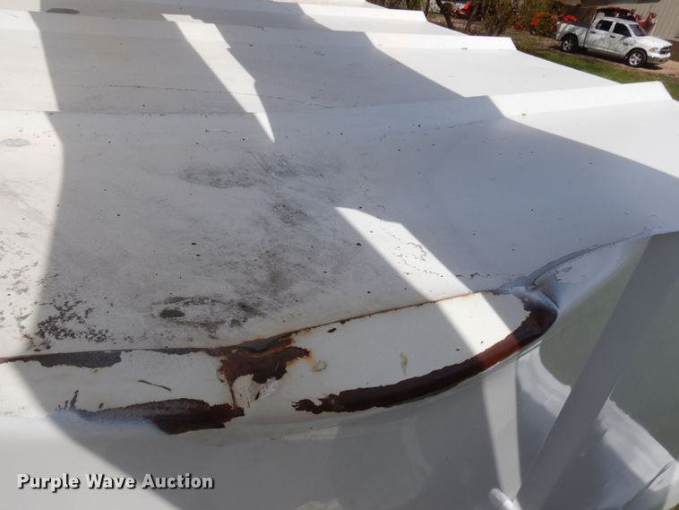 image for item IT9257 2004 GMC C7500  forestry bucket truck