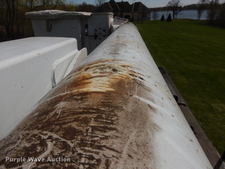 image for item IT9257 2004 GMC C7500  forestry bucket truck