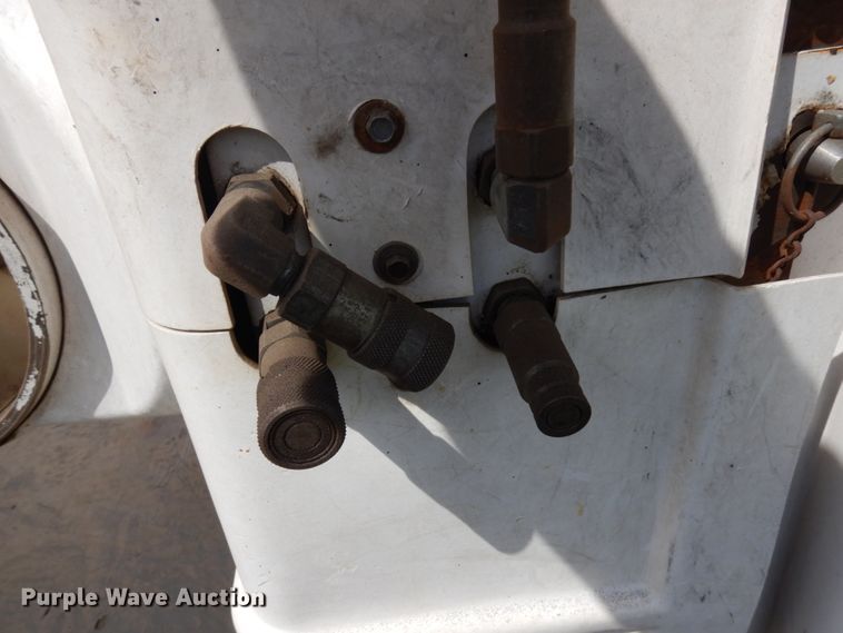 image for item IT9257 2004 GMC C7500  forestry bucket truck