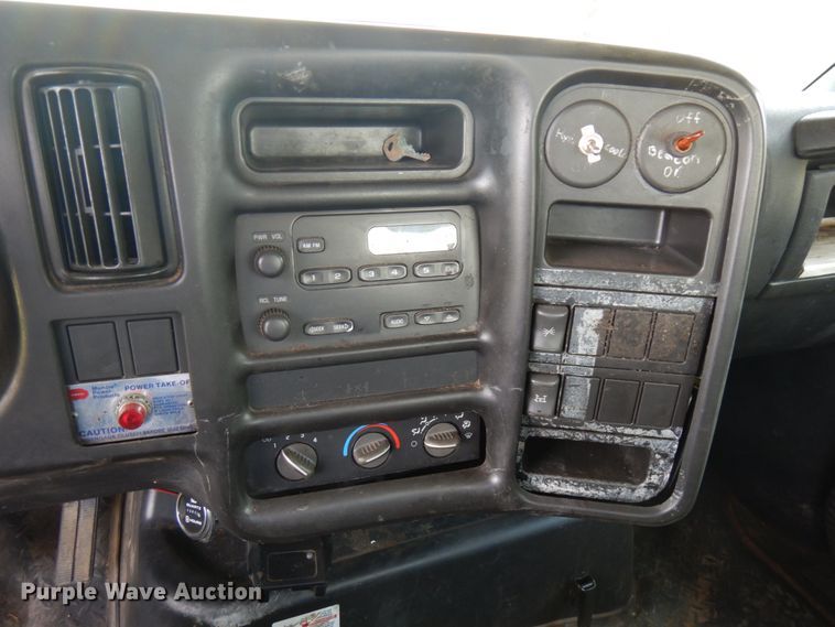 image for item IT9257 2004 GMC C7500  forestry bucket truck