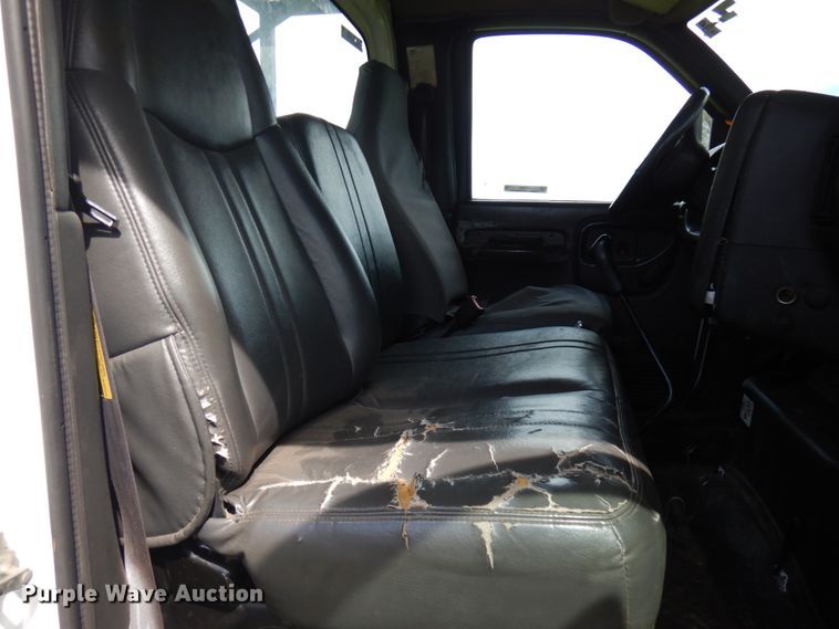 image for item IT9257 2004 GMC C7500  forestry bucket truck