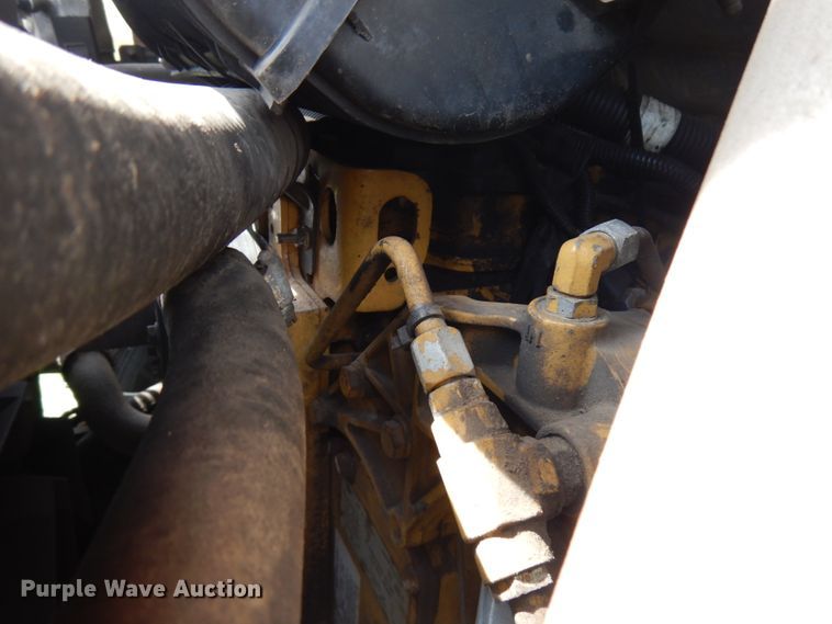 image for item IT9257 2004 GMC C7500  forestry bucket truck