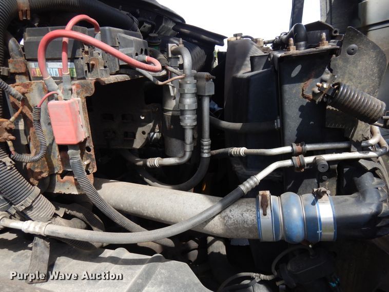 image for item IT9257 2004 GMC C7500  forestry bucket truck