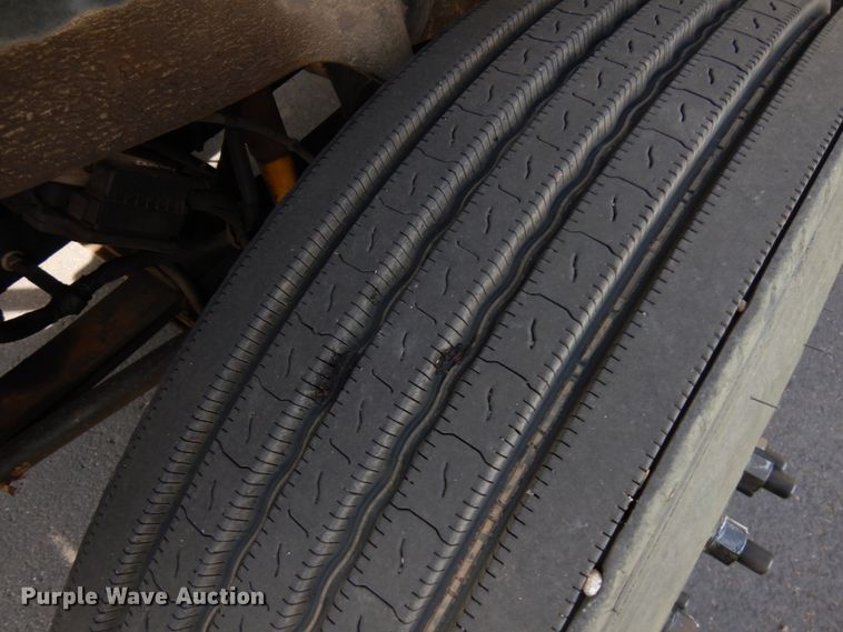 image for item IT9257 2004 GMC C7500  forestry bucket truck