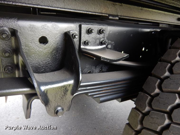 image for item IT9257 2004 GMC C7500  forestry bucket truck