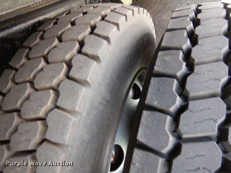 image for item IT9257 2004 GMC C7500  forestry bucket truck