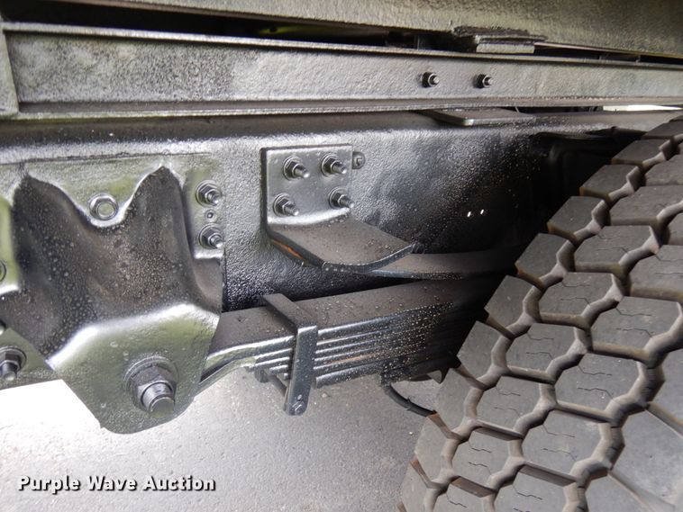 image for item IT9257 2004 GMC C7500  forestry bucket truck