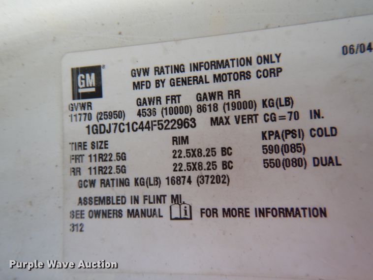 image for item IT9257 2004 GMC C7500  forestry bucket truck