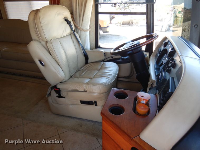 image for item IT9311 2006 Fleetwood American Tradition  RV