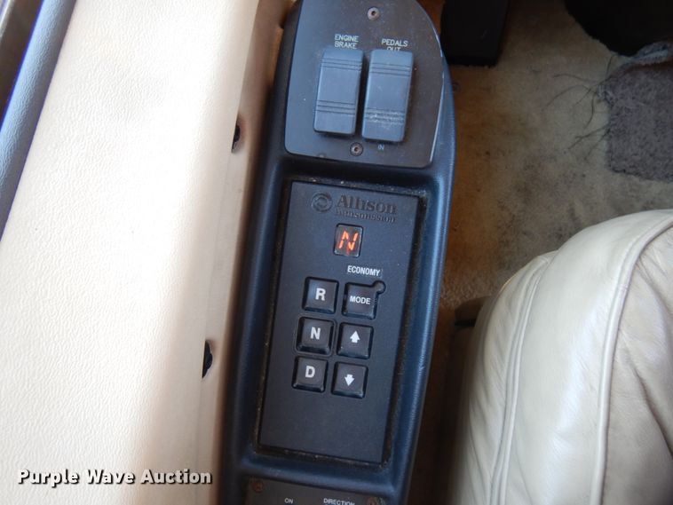 image for item IT9311 2006 Fleetwood American Tradition  RV