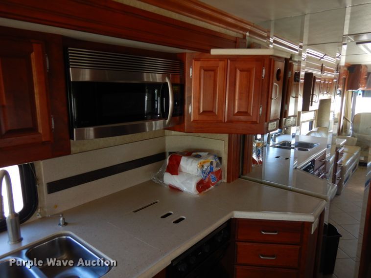 image for item IT9311 2006 Fleetwood American Tradition  RV