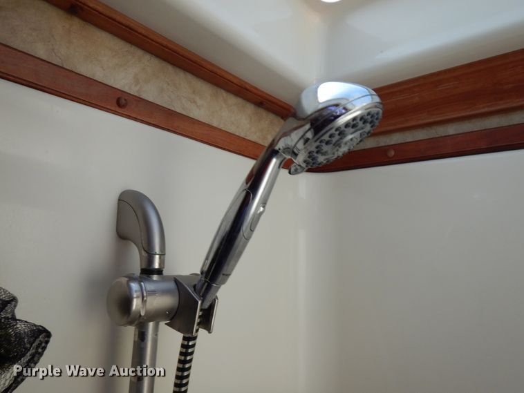 image for item IT9311 2006 Fleetwood American Tradition  RV