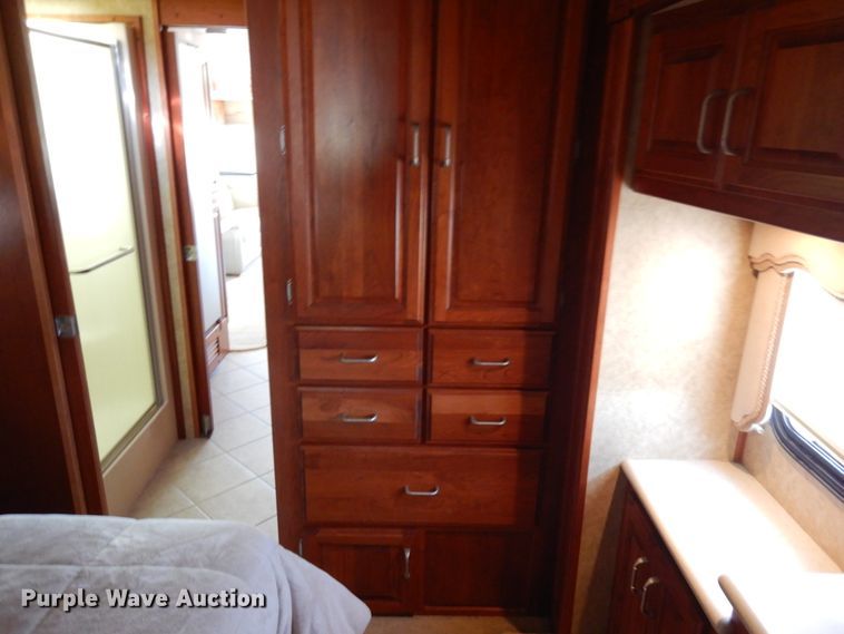 image for item IT9311 2006 Fleetwood American Tradition  RV