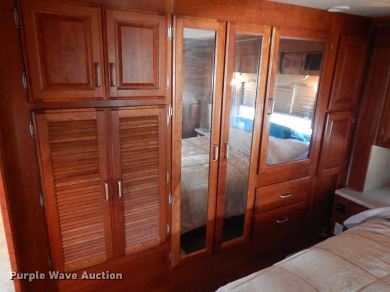 image for item IT9311 2006 Fleetwood American Tradition  RV