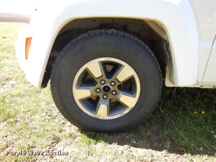 image for item IT9377 2008 Jeep Liberty  SUV