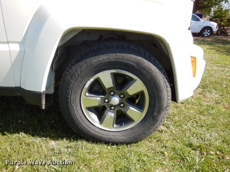 image for item IT9377 2008 Jeep Liberty  SUV