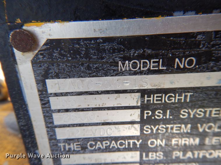 image for item IT9378 2001 International 4700  forestry bucket truck