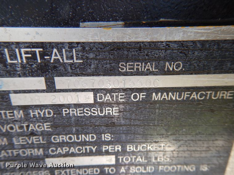 image for item IT9378 2001 International 4700  forestry bucket truck