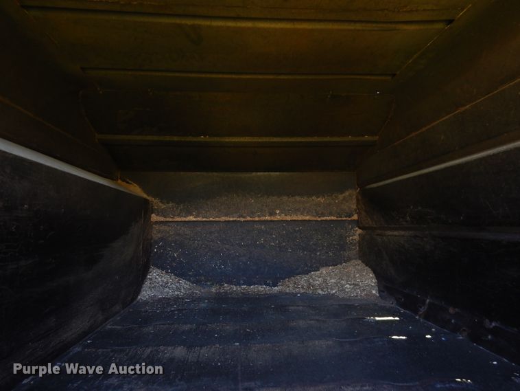 image for item IT9378 2001 International 4700  forestry bucket truck