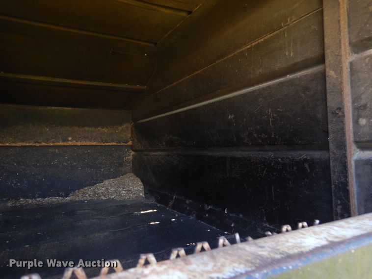 image for item IT9378 2001 International 4700  forestry bucket truck