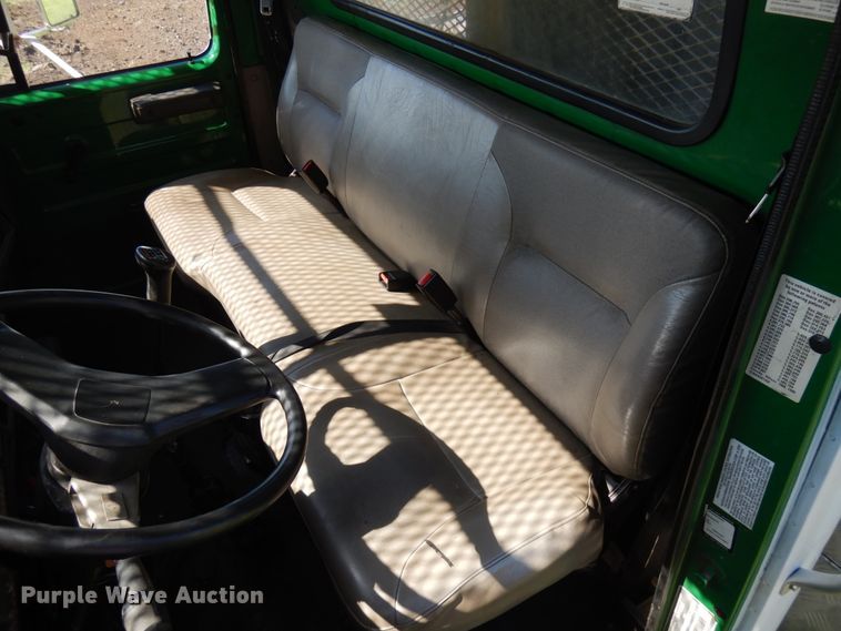 image for item IT9378 2001 International 4700  forestry bucket truck