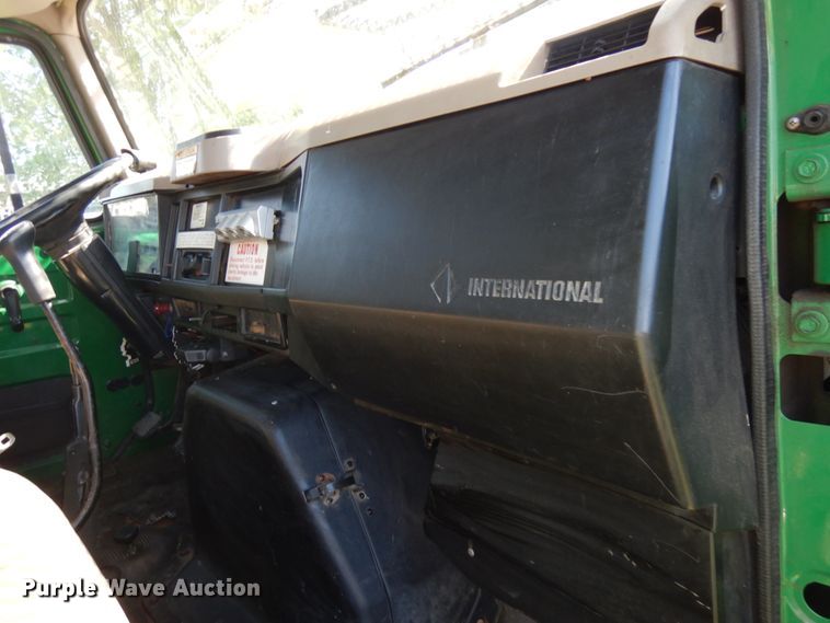 image for item IT9378 2001 International 4700  forestry bucket truck