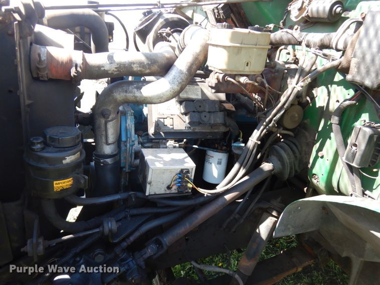 image for item IT9378 2001 International 4700  forestry bucket truck