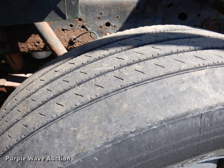 image for item IT9378 2001 International 4700  forestry bucket truck