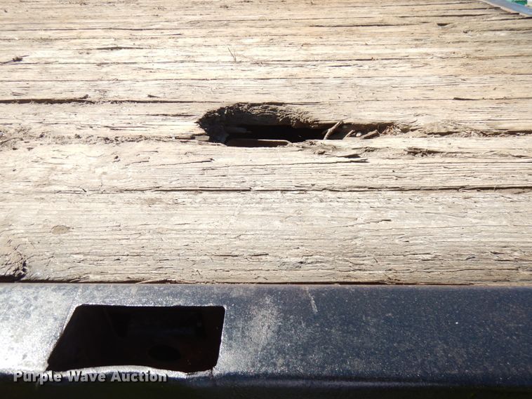 image for item IT9379 1998 Ford F800  dump flatbed truck