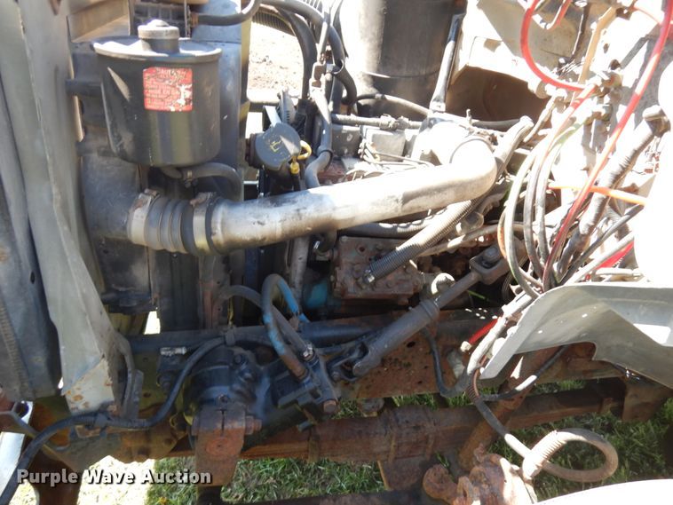 image for item IT9379 1998 Ford F800  dump flatbed truck