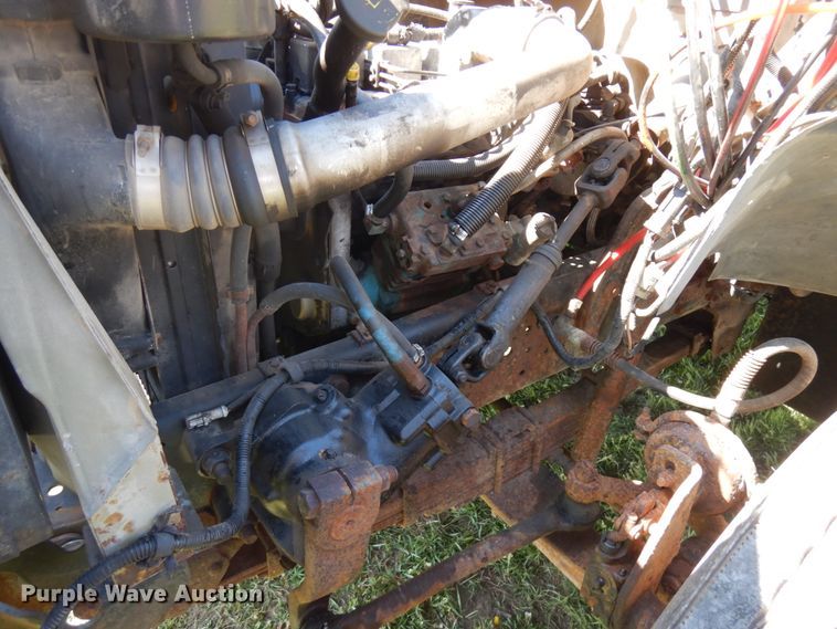 image for item IT9379 1998 Ford F800  dump flatbed truck