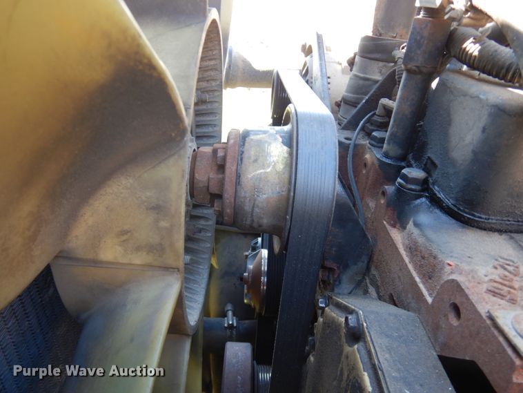 image for item IT9379 1998 Ford F800  dump flatbed truck