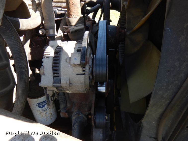 image for item IT9379 1998 Ford F800  dump flatbed truck