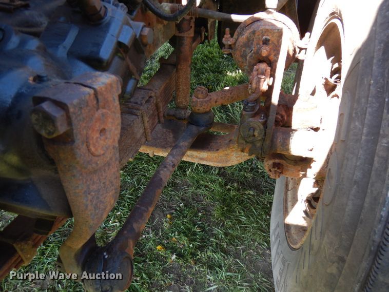 image for item IT9379 1998 Ford F800  dump flatbed truck