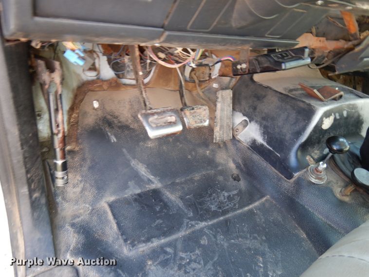 image for item IT9380 1996 GMC TopKick 6500  dump flatbed truck