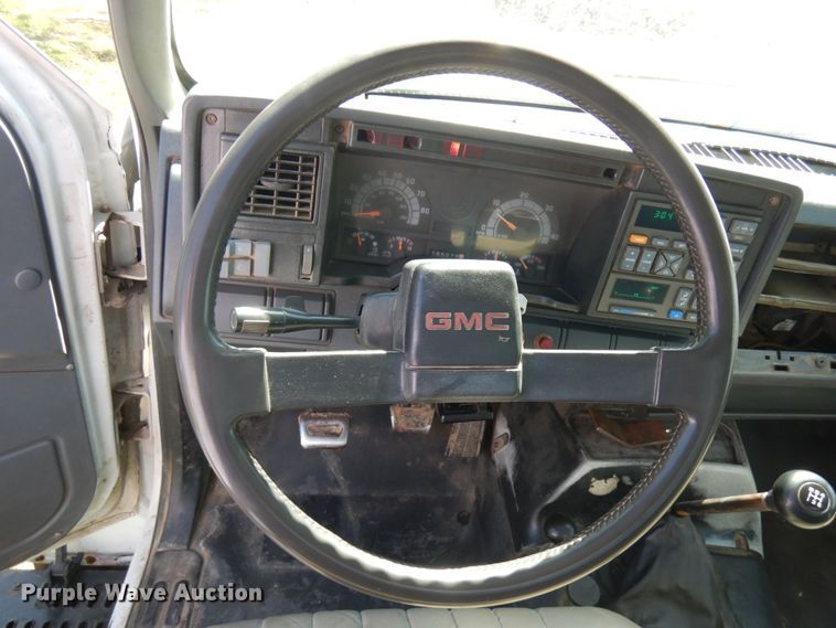 image for item IT9380 1996 GMC TopKick 6500  dump flatbed truck