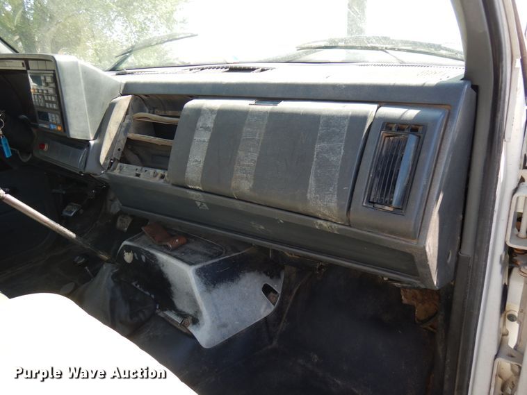 image for item IT9380 1996 GMC TopKick 6500  dump flatbed truck