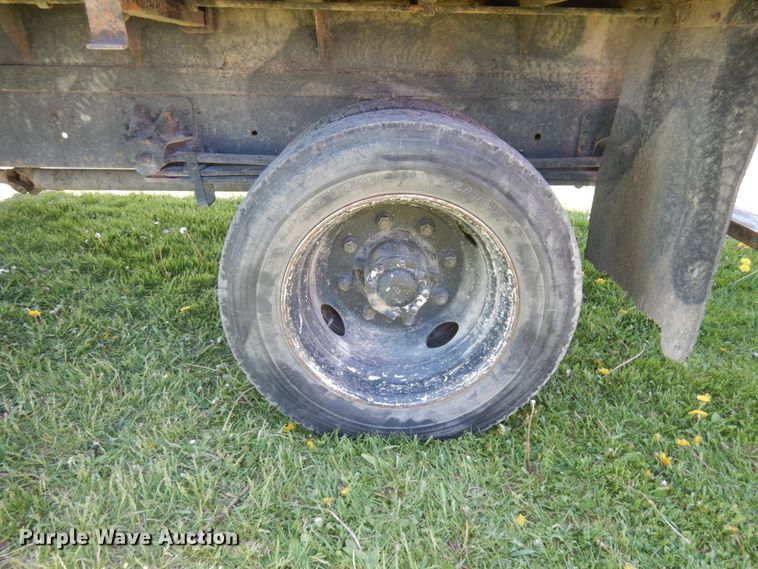 image for item IT9380 1996 GMC TopKick 6500  dump flatbed truck