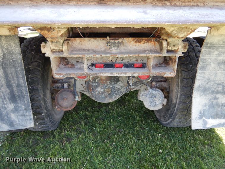 image for item IT9381 1985 Ford L8000  dump truck