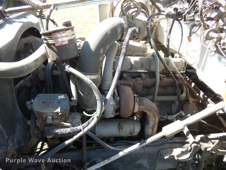 image for item IT9381 1985 Ford L8000  dump truck