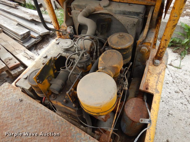 image for item IT9383 Hyster S40B  forklift