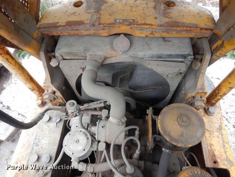 image for item IT9383 Hyster S40B  forklift