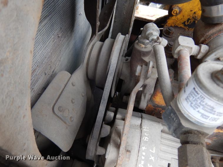 image for item IT9383 Hyster S40B  forklift