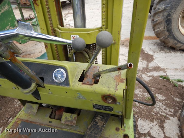 image for item IT9384 Clark C500-25  forklift