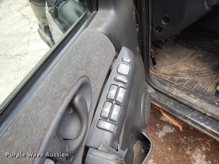 image for item IT9397 2001 Chevrolet S10  Crew Cab pickup truck